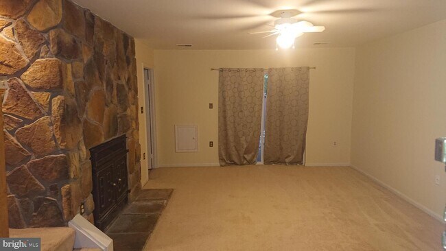 Building Photo - 7835 Mt Woodley Pl