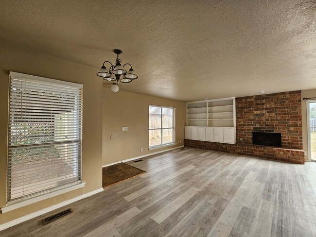 Photo - 3808 Quail Run Cir House