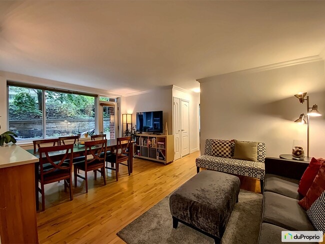 Building Photo - 3615 Av Ridgewood