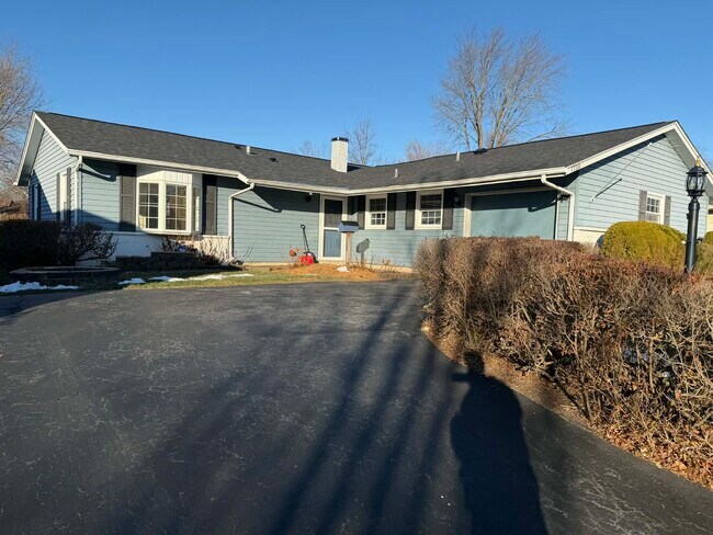 Building Photo - 1730 N Ridge Ave