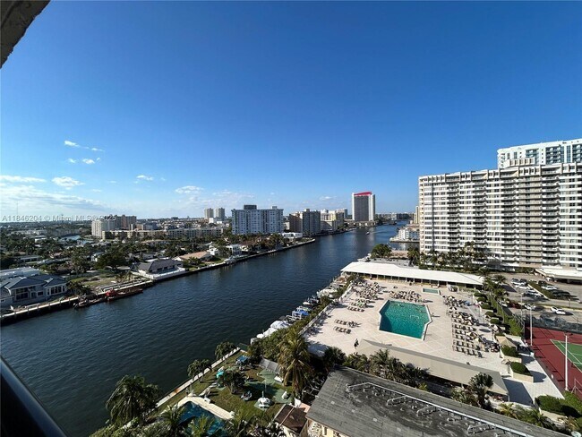 Foto del edificio - 2017 S Ocean Dr