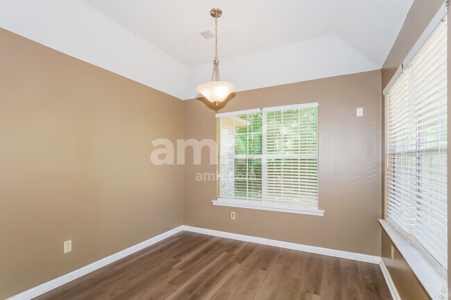 Foto del edificio - 1377 Marhill Cove