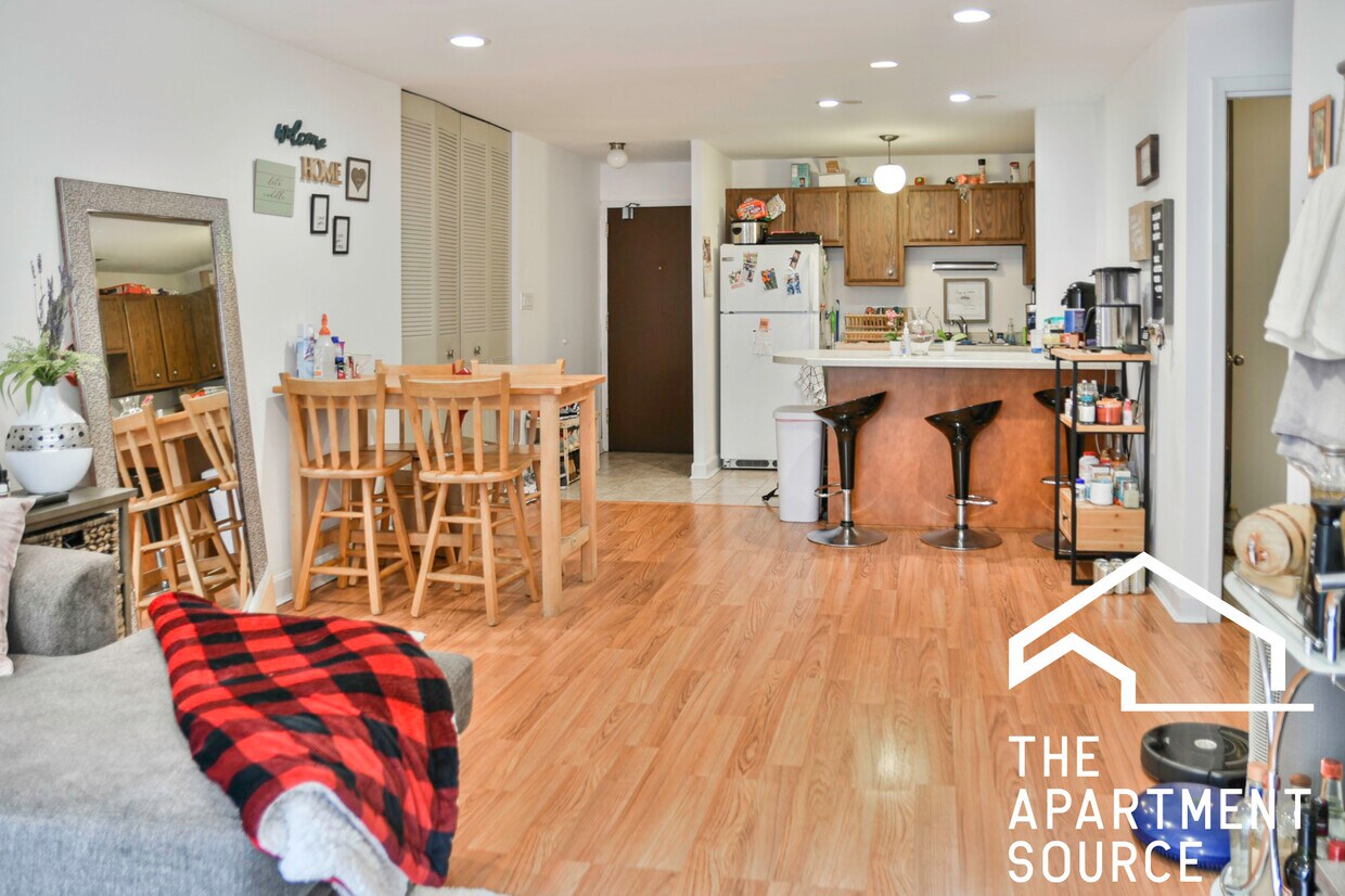 607 W Wrightwood Ave Unit 210, Chicago, IL 60614 Condo for Rent in