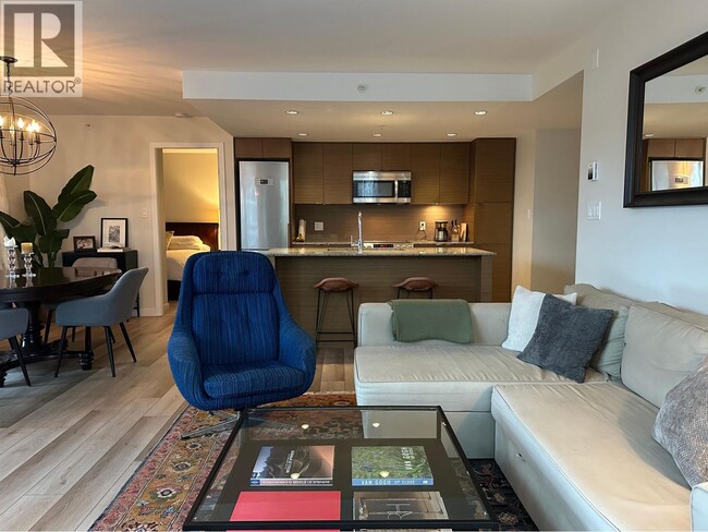 Building Photo - 135 E 17th Ave