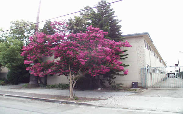 Foto del edificio - Hortense Villa Apartments