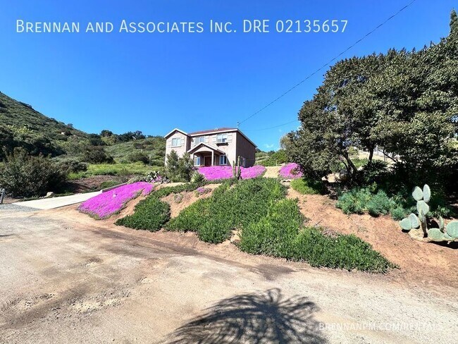 Foto del edificio - Mountain View Oasis: 4 Bed, 3 Bath, Harbis...