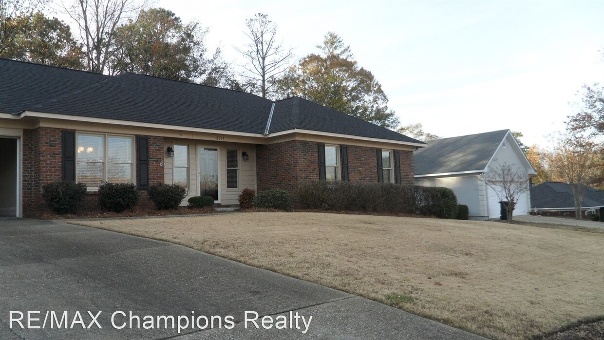 3 br, 2 bath House 6953 Buckhorn Drive House Rental in Columbus, GA