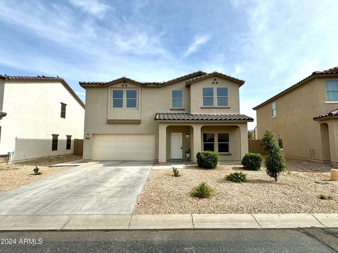 Primary Photo - 45138 W Sandhill Rd