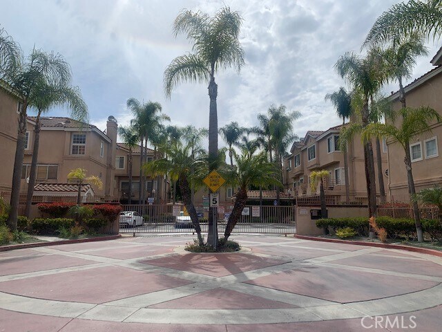 Foto del edificio - 13967 Lemoli Ave