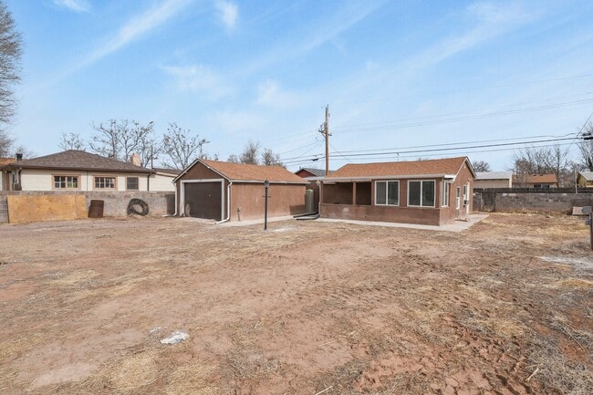 Building Photo - 1640 Jackson St