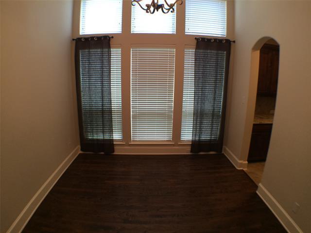 Building Photo - 447 Dry Canyon Dr