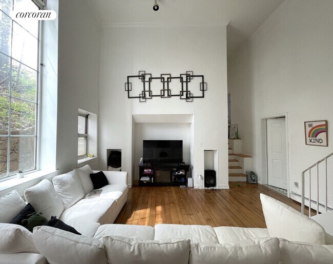 Foto del edificio - 3401 Riverdale Ave