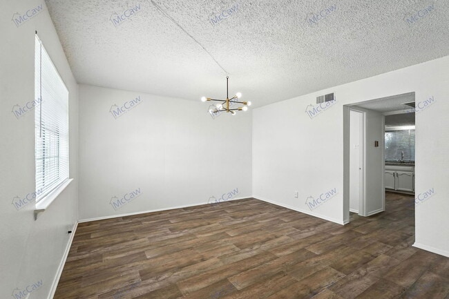 Building Photo - 326 Candlewood Ln