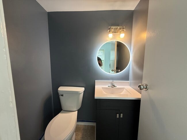 Foto del edificio - 7526 Bristol Ln
