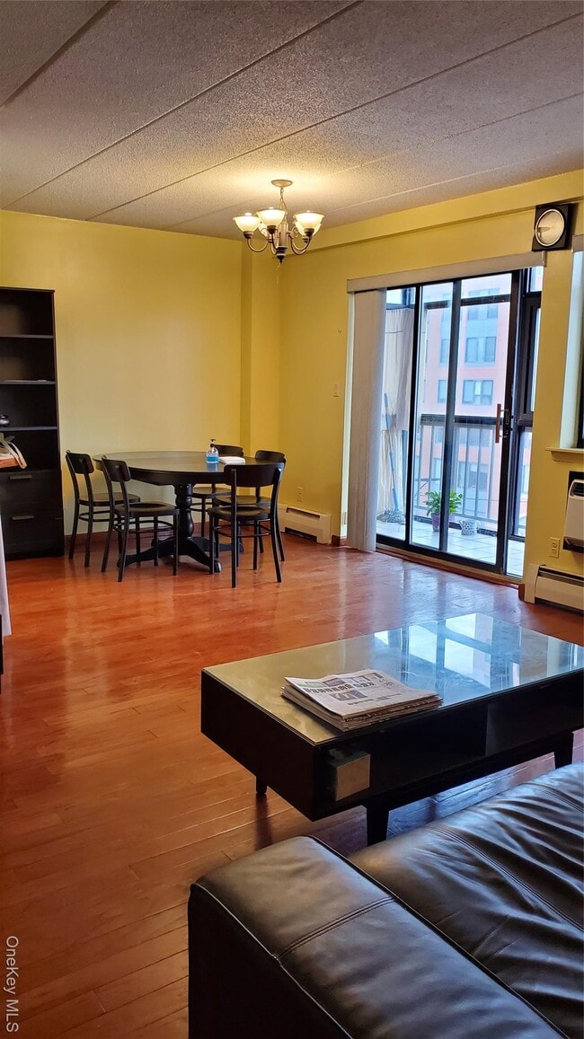 Building Photo - 136-75-136-37 37th Ave