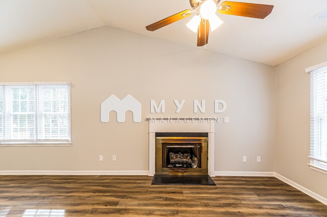 Building Photo - 409 Crosspine Dr