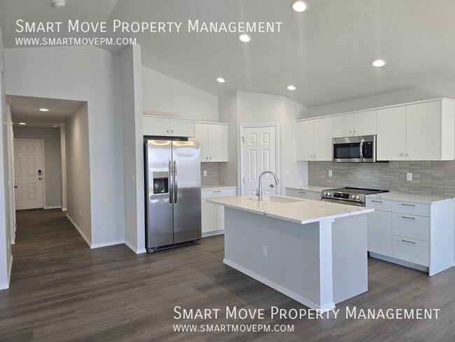 Building Photo - 1357 W Bass River Dr