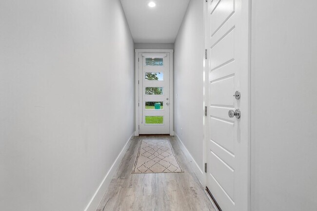 Foto del edificio - Gorgeous Jax Beach Townhouse for Rent - 4 Bedroms!