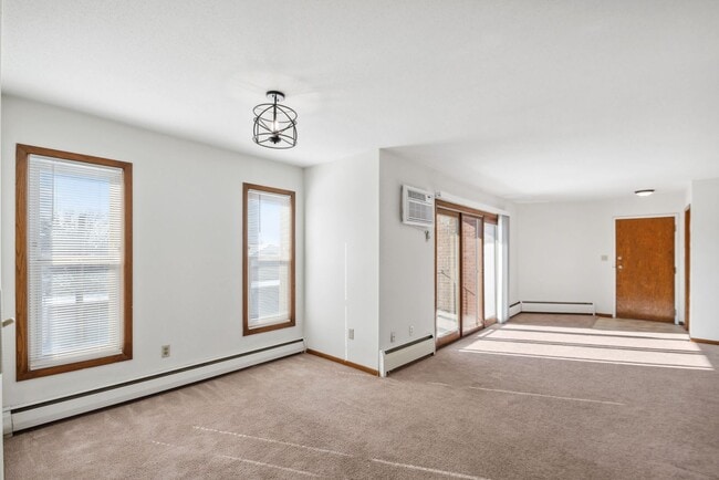Interior Photo - Rose Mall Apartments