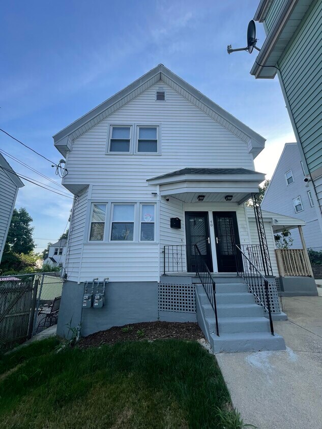 Primary Photo - 40 Bellevue Ave