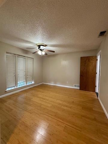 Building Photo - 3101 Canterbury Dr
