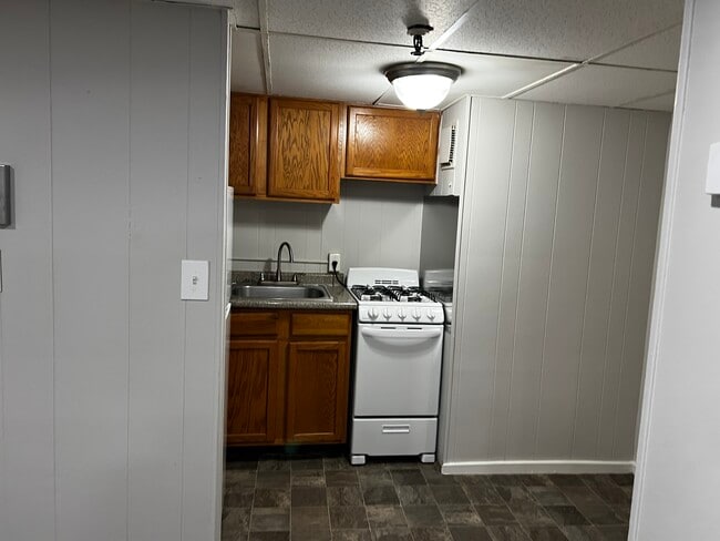 Building Photo - 222 South St