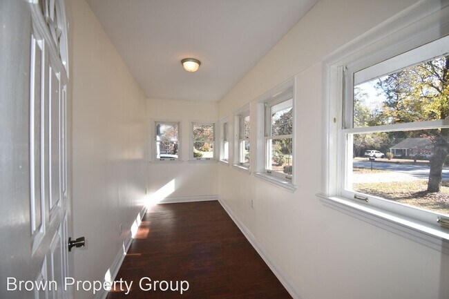 Building Photo - 3 br, 2 bath House - 3022 Cliffdale Rd