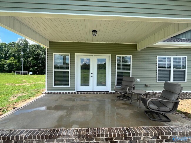 Building Photo - 102 Co Rd 469