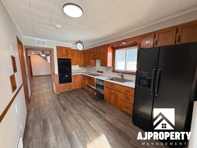 Foto del edificio - 213 W 39th St