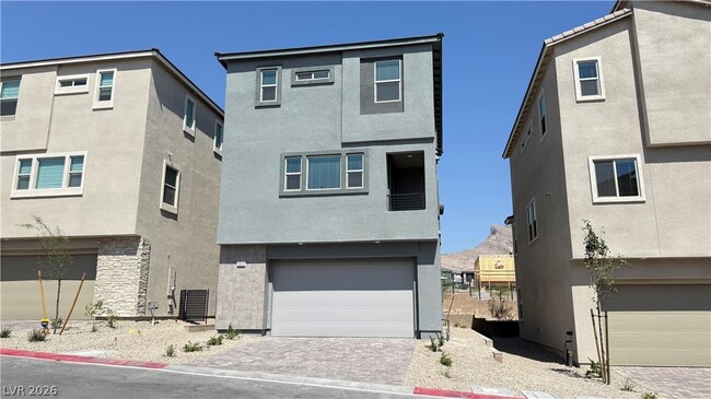 Building Photo - 1513 Bat Hawk St