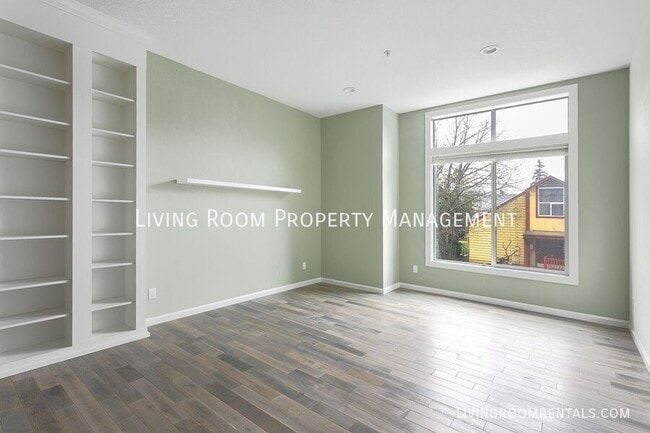 Building Photo - 314 N Ivy St