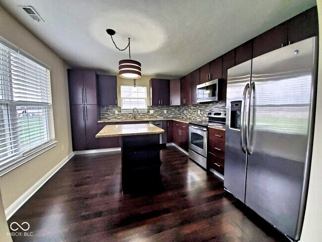 Foto del edificio - 11504 Grassy Ct