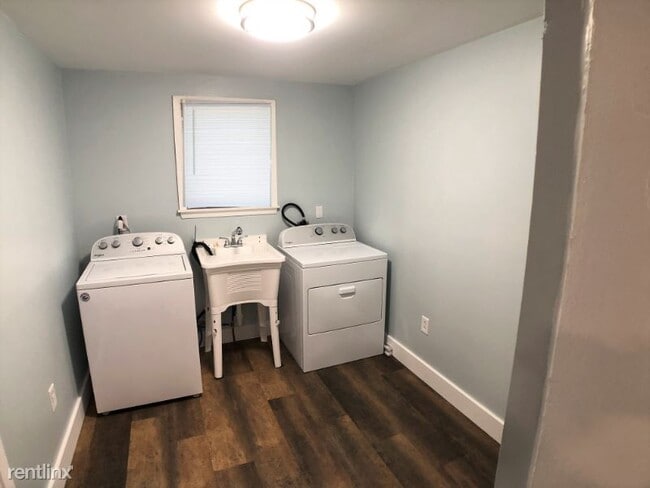 Building Photo - 2 br, 1 bath Townhome - 5346 Hillcrest St