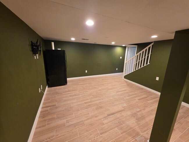 Foto del edificio - 7509 Lenham Dr