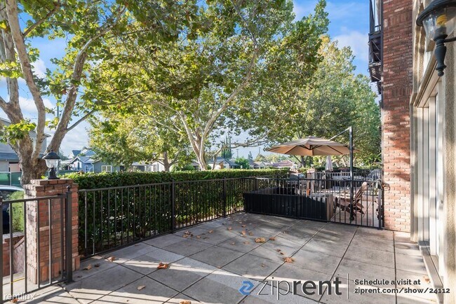 Building Photo - 3 br, 3 bath Townhome - 128 Sunol Street, ...