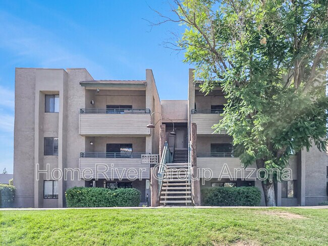 Foto del edificio - 7777 E Main St