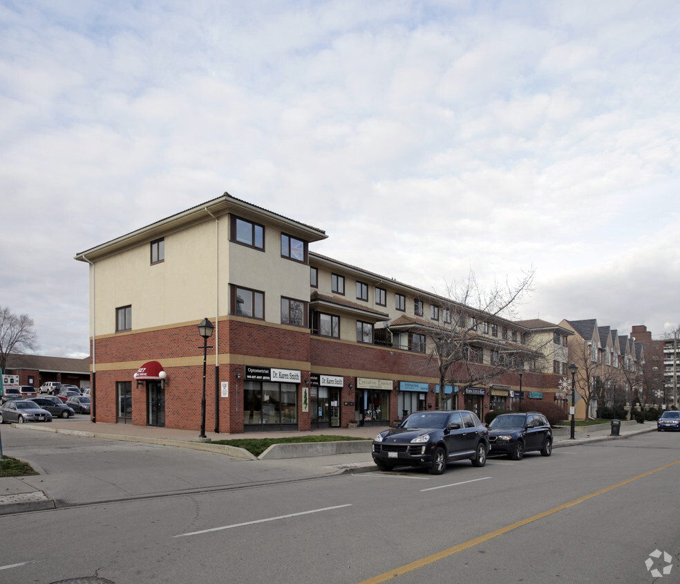 2411-2427 Marine Dr, Oakville, ON L6L 1C6 Appartements - 2411-2427 ...