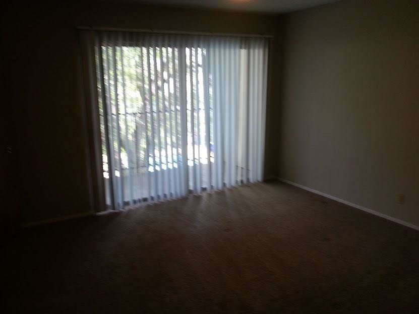 Building Photo - 500 E Riverside Dr