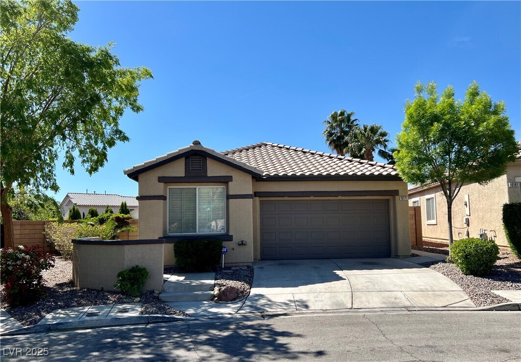 Foto principal - 10171 Bentley Oaks Ave