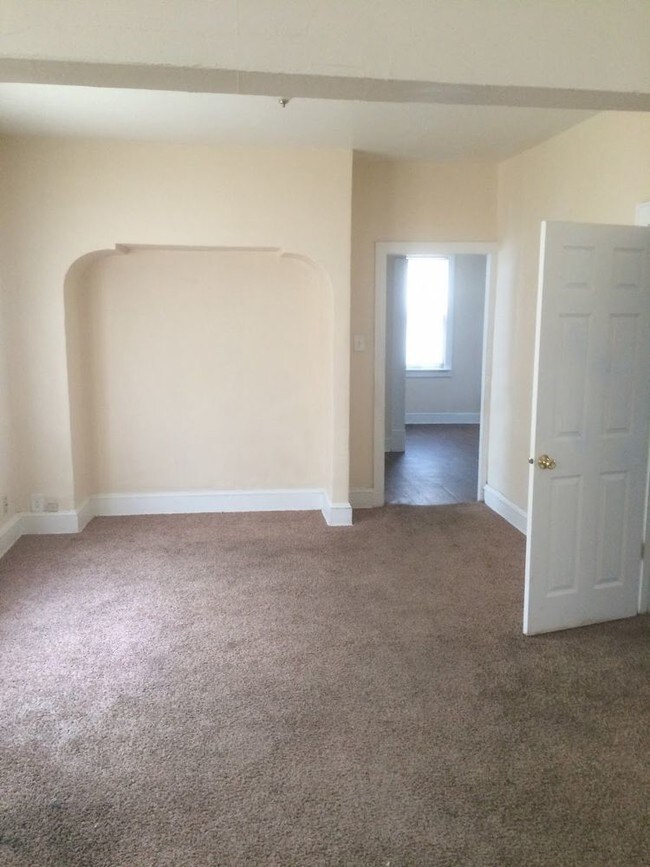 Building Photo - 3835 N 11th St