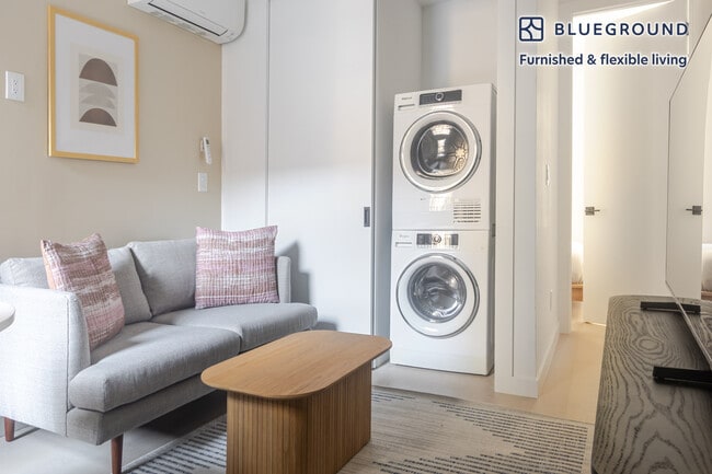 Building Photo - 103 Mosco St