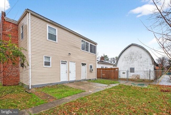 Photo - 3207 11th Place SE Unit 3 Apartment