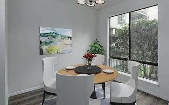 Building Photo - Best Value in Walnut Creek 1/1 - Pool, Hot Tub, Gym, et.