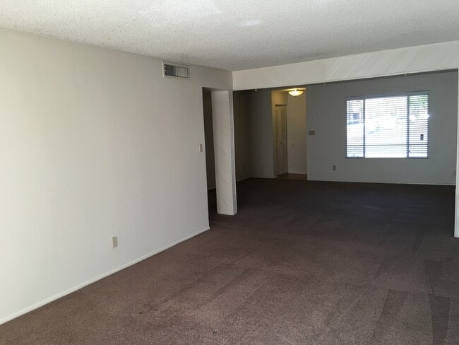 Building Photo - Tempe 3 Bed, 2 Bath Single Story Rental House