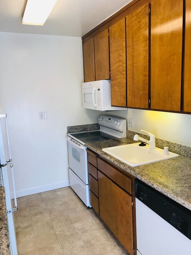 Foto del edificio - One Bedroom Condo