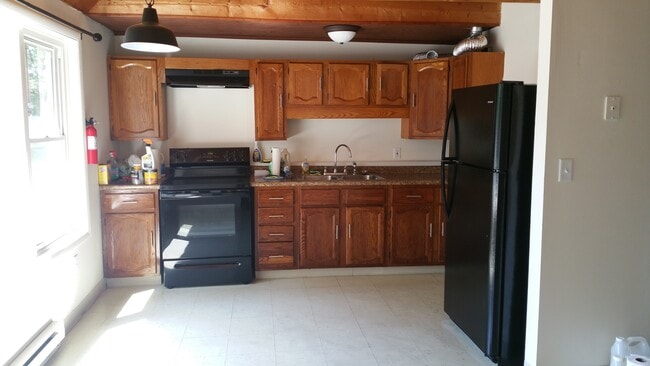 Kitchen - 12 Willow St