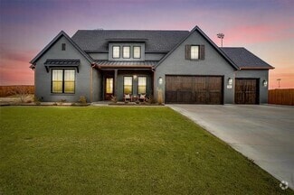 Building Photo - 510 Eagle Ct W