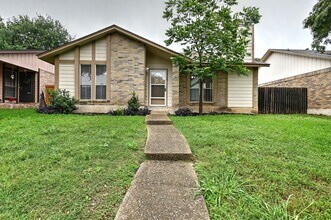 Building Photo - 13706 Winding Hill