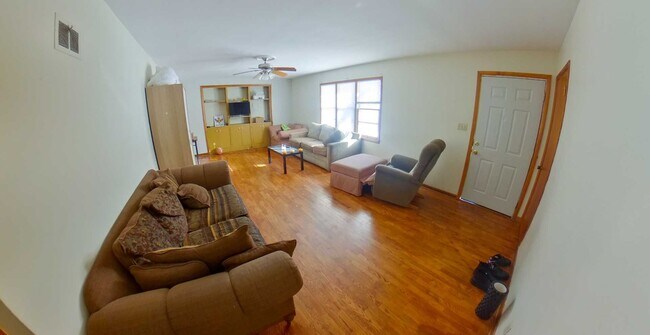Foto del edificio - 340 N Delaware Ave