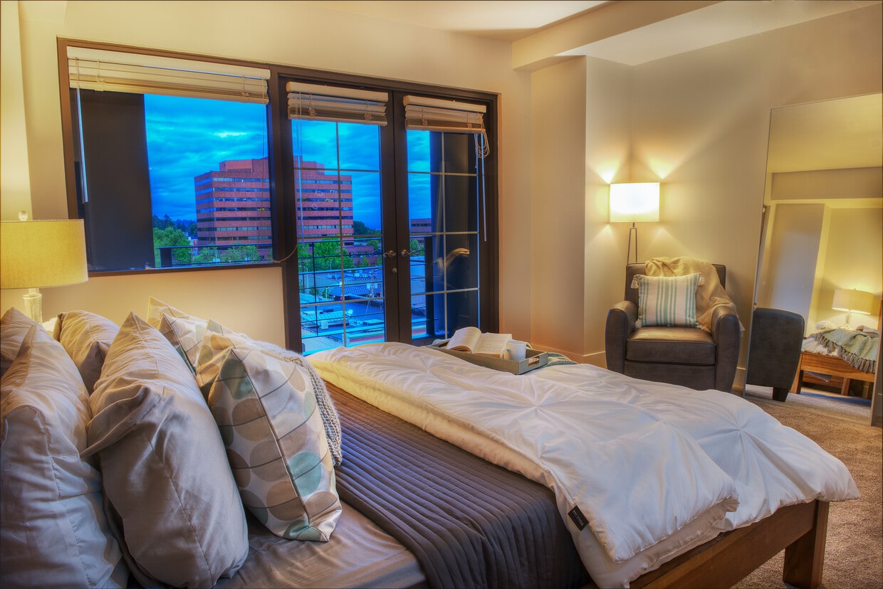 Primary Photo - Riverview Tower Apartments